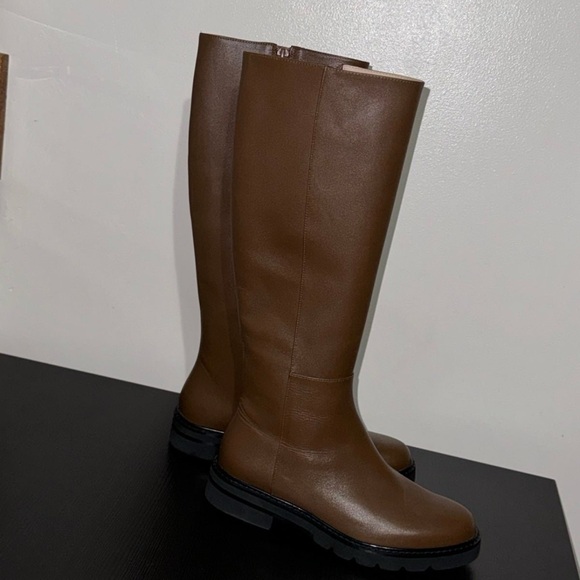 Stuart Weitzman Women’s Keelan Zip Boot Style Color Walnut brown- Size:5 - Picture 4 of 10